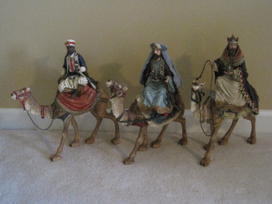 3 Wise Men on Camels Molded Figures