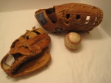 Lot - Wilson Youth Model George Brett Snap Action Leather Baseball Glove