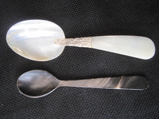 Mother of Pearl Spoon 5 3/8" & Black Faux Marble Spoon 4 5/8"