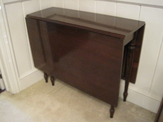 Cherry Drop Leaf Table on Tapered Legs