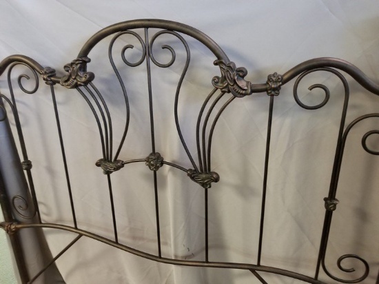 Ornate Metal Frame Queen Size Head/Footboard w/ Rails, Pineapple Finials, Elegant Design