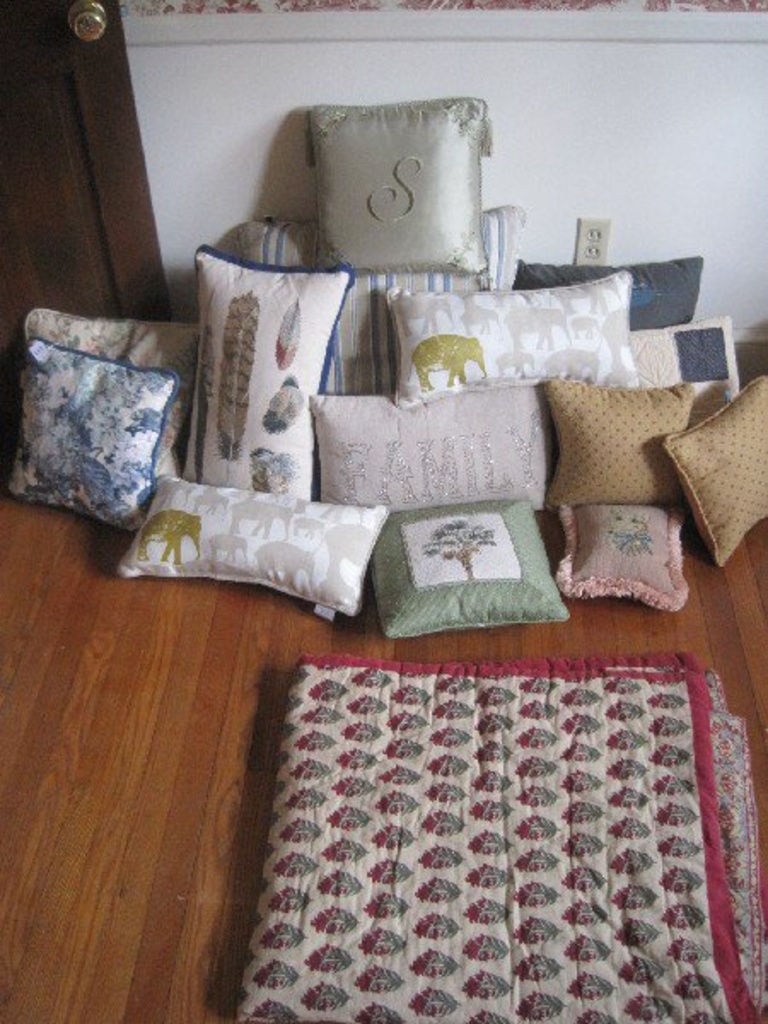 Lot Lot Decorative Pillows Pier 1 Imports Throw Feathers