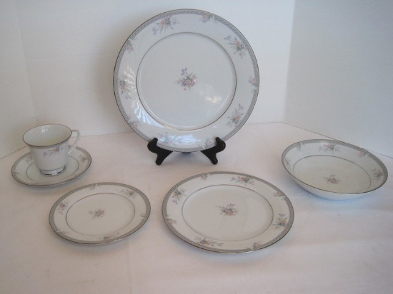 6 Pieces - Legendary by Noritake China Hailey Pattern White Background Pink/Purple Flowers