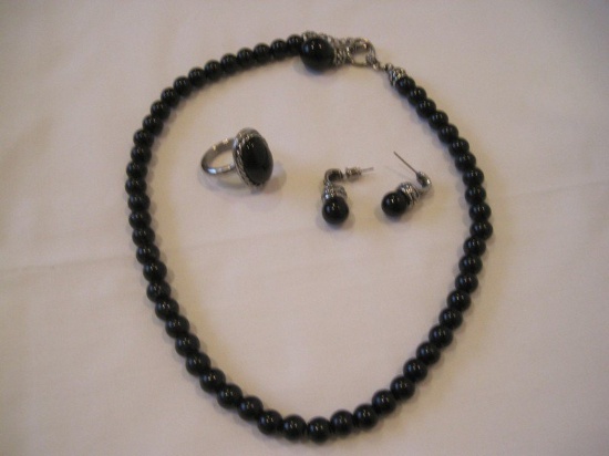 Jewelry Set Onyx Simulated Beaded Necklace, Ring & Pierced Earrings