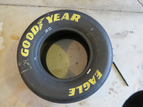 RACE FANS, START YOUR ENGINES! Jeff Gordon #24 Race-Run Tire with Certificate of Authenticity