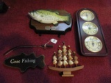 Lot - 'Gone Fishing' Hanging Wall Décor, Clock/Humidifier/16