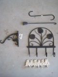 Lot - Whimsical Cast Iron Sitting Frogs Key Holder, Leaf Design Bracket, Etc.