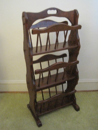 Pine 3 Tier Spindle Magazine Stand w/ Center Handle