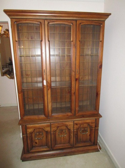 Speckled Wood Butler Co. China Cabinet w/ Lattice Glass Panel Front, 2 Hutch Doors