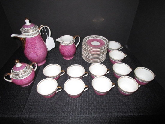 Esmeralda La Uubia Porcelain Lot - Tea Kettle, Creamer/Sugar, 12 Saucers, 12 Cups