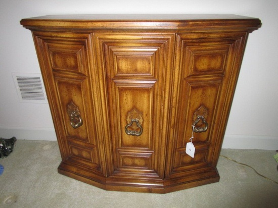 Butler Co. Speckled Wood 2 Hutch Doors Entry Table Bow Front, Brass Pulls, Carved Embellished Motif