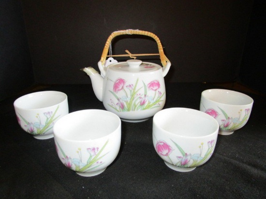 Ceramic Tulip Motif, Wicker Handled Tea Pot w/ 4 Cups, Japan on Base