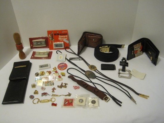 Lot - Men's Billfolds, 2 Western Bolo Ties Dees Design Mexico & Other, A Cuff Links