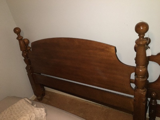 Wooden Head/Foot Board w/ Trumpet Style Posts, Ball Top, Trumpet Style Headboard