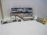 Hess Collectible Christmas Toy Truck © 1995 in Original Box