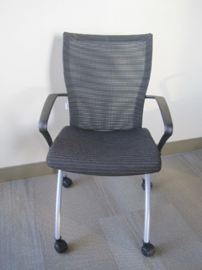 Haworth Zody Task Chair on Casters Fabric Seat/Mesh Back