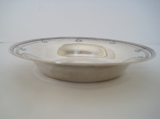 Reed & Barton Early Sterling Flared Pierced Rim Bon-Bon Dish w/ Embossed Floral Accent(59 grams)