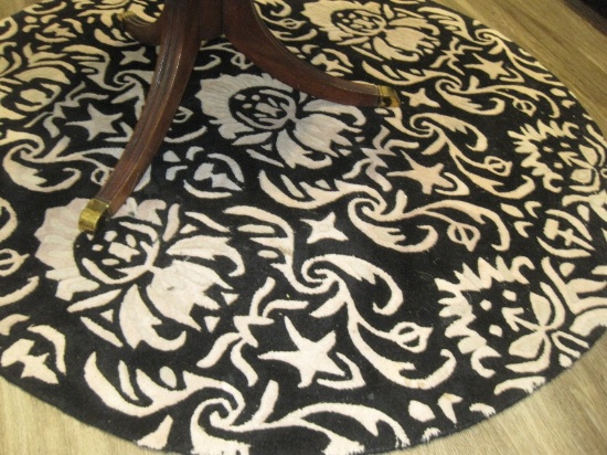 Round Sculptured Wool Pile Rug Black/Ivory Abstract Design