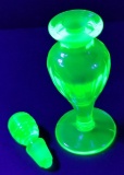 Cambridge Glass Green Vaseline Uranium Perfume Bottle w/ Stopper Line #585 5oz.