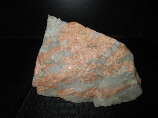 Chalacdory Quartz Rock Decor