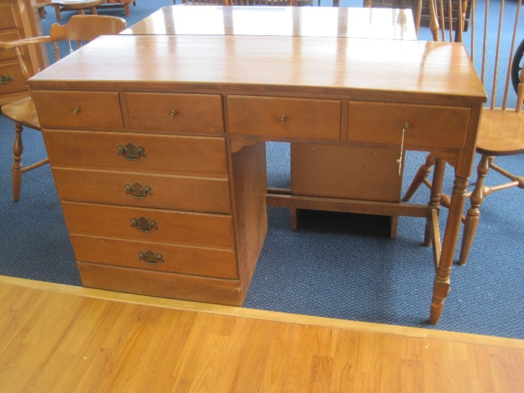 Ethan Allen By Baumritter Furniture Maple Student Desk W Dovetail