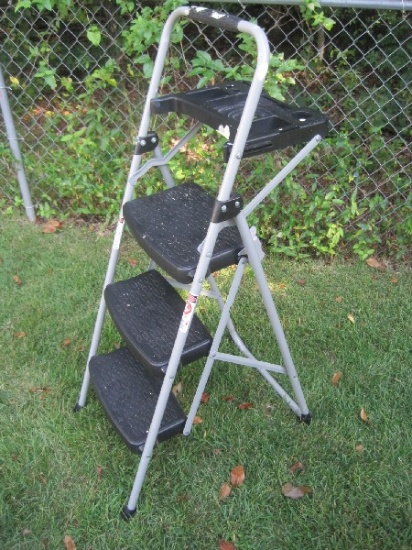 Step Right Folding Step Stool Ladder 2' 6"
