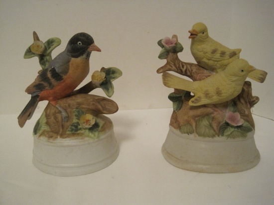 Milano Porcelain Sculpture Robin Bird Music Box by Eda Mann 5 3/4" H