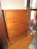 Wooden 4 Drawer Dresser Arched Skirt Bracket Feet