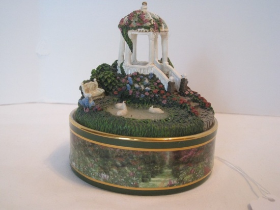 Thomas Kinkade Garden of Serenity Peaceful Moments Music Box collection Plays