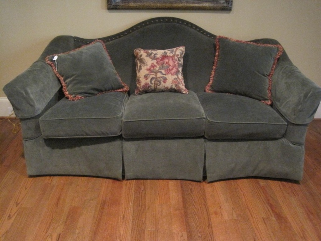 Lot Thomasville Furniture Elegant Camel Back Sofa Sage Lot Thomasville Furniture Elegant Camel Back Sofa Sage
