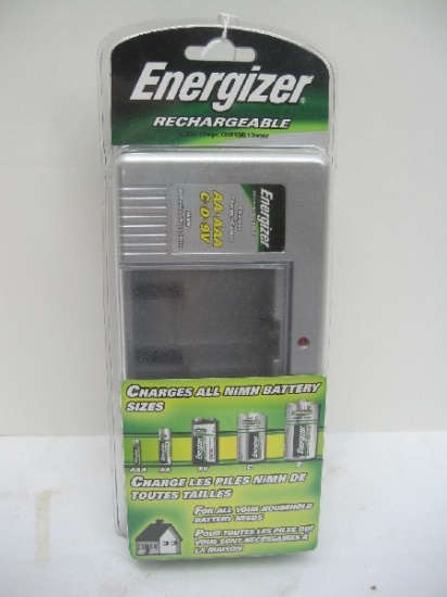 Energizer Rechargeable Battery Station Charges All Sizes AAA, AA, 9V, C & D