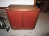 Wooden Frame The Fisher Heritage Series Xp15 Speaker w/ Red Fabric Front