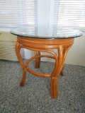 Round Glass Top Wood/Lattice Design Side Table Curved Legs