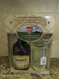 Devonshire Irish Cream Liquor Set  Decanter w/ 2 Whiskey Glasses