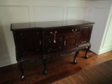 Cherry Wood Buffet Cabinet Scalloped Trim 2 Hutch Doors w/ 2 Center Hutch Doors