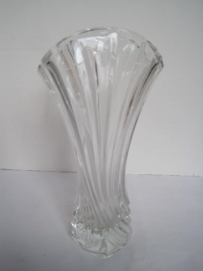 Mikasa Crystal Flores Pattern 8" Bud Vase in Box