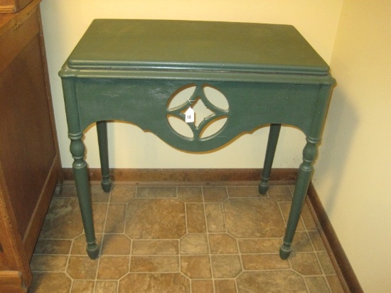 Painted Green Accent Table w/ Decorative Pierced Apron & Ring Turned Legs