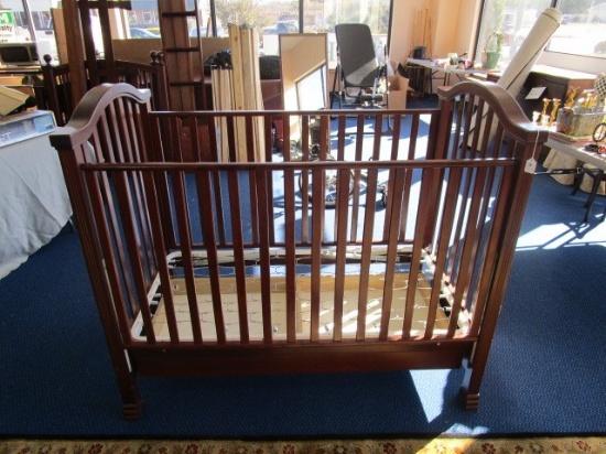 Wooden Baby Crib Slat Sides, Arched Ends Ribbed Columns, 3 Pad Feet