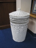 White Wicker Round Laundry Basket Clothes Hamper w/ Lid