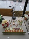 Seasonal/Holiday Lot - Décor Happy Harvest Wooden Décor, Bat Motif Votive Candle Holder