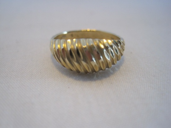 Stamped 14k Ma Ribbed Design Ladies Ring