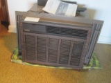 Hot Point Window Unit Room Air Conditioner Capacity 7800 BTU/Hr Model:KCD08AA