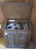 Retro Compact Stereo Cabinet Montclair 100 AM/FM & Record Player