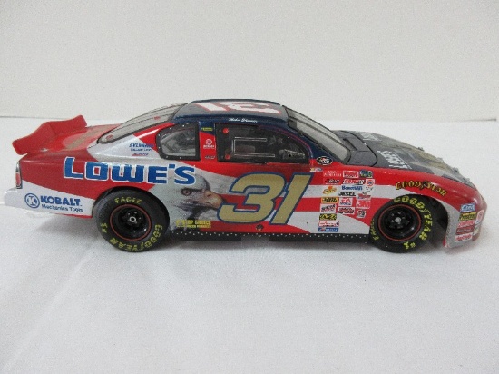 Revell NASCAR #31 Mike Skinner Lowe's/Army Collection Club Limited 885/1002 Edition