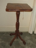 Victorian Era Style Pedestal Accent Table