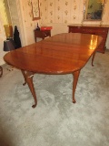 Thomasville Furniture Bay Colonial Collection Solid Cherry Drop Leaf Dining Table w/ 3 Leaves