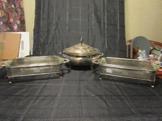 Pair - Anchor Hocking Glas Bake Trays in Ornate/Pierced Tray Holders 13 3/4" End-To-End