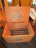 J.R. Ultimate No.1 Maduro Box w/ 11 Custom Rolled Maduro Torpedo's