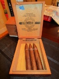 Cuba Aliados Box w/ Pyramid No.2 Maduro 3 Cigars '02 Range