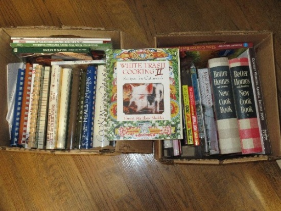 Lot - Misc. Cookbooks Pilsbury Slow Cooker, Better Homes & Garden